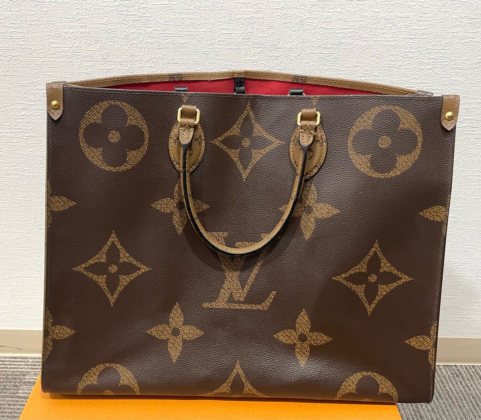 鶴見区でルイヴィトンのモノグラム オンザゴー 2WAYバッグの買取なら買取店わかば鶴見駅前店へ