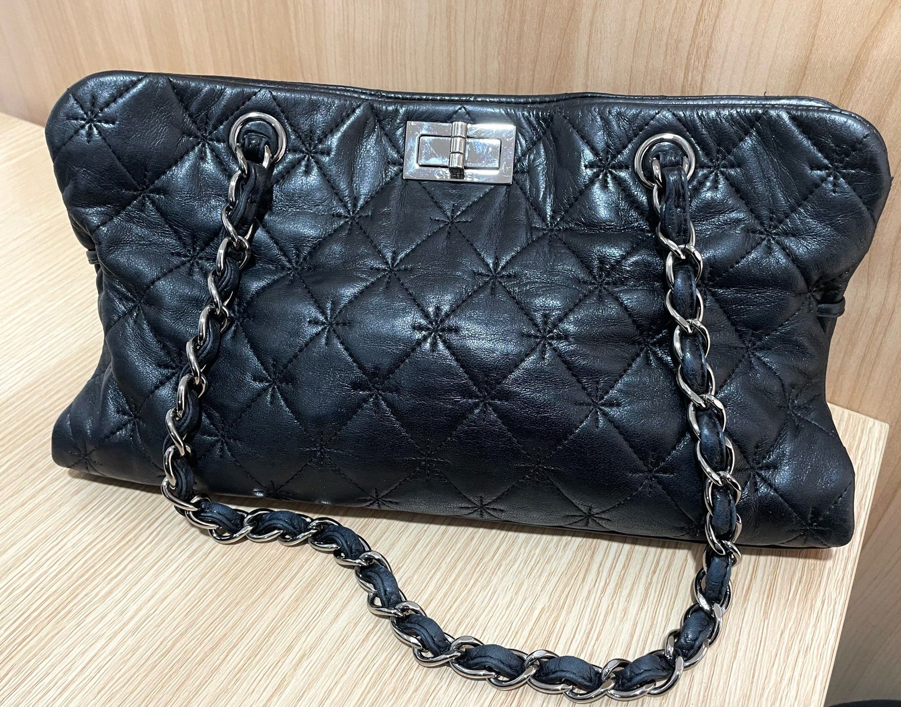 鶴見区でシャネルの2.55 チェーントートバッグの買取なら買取店わかば鶴見駅前店へ