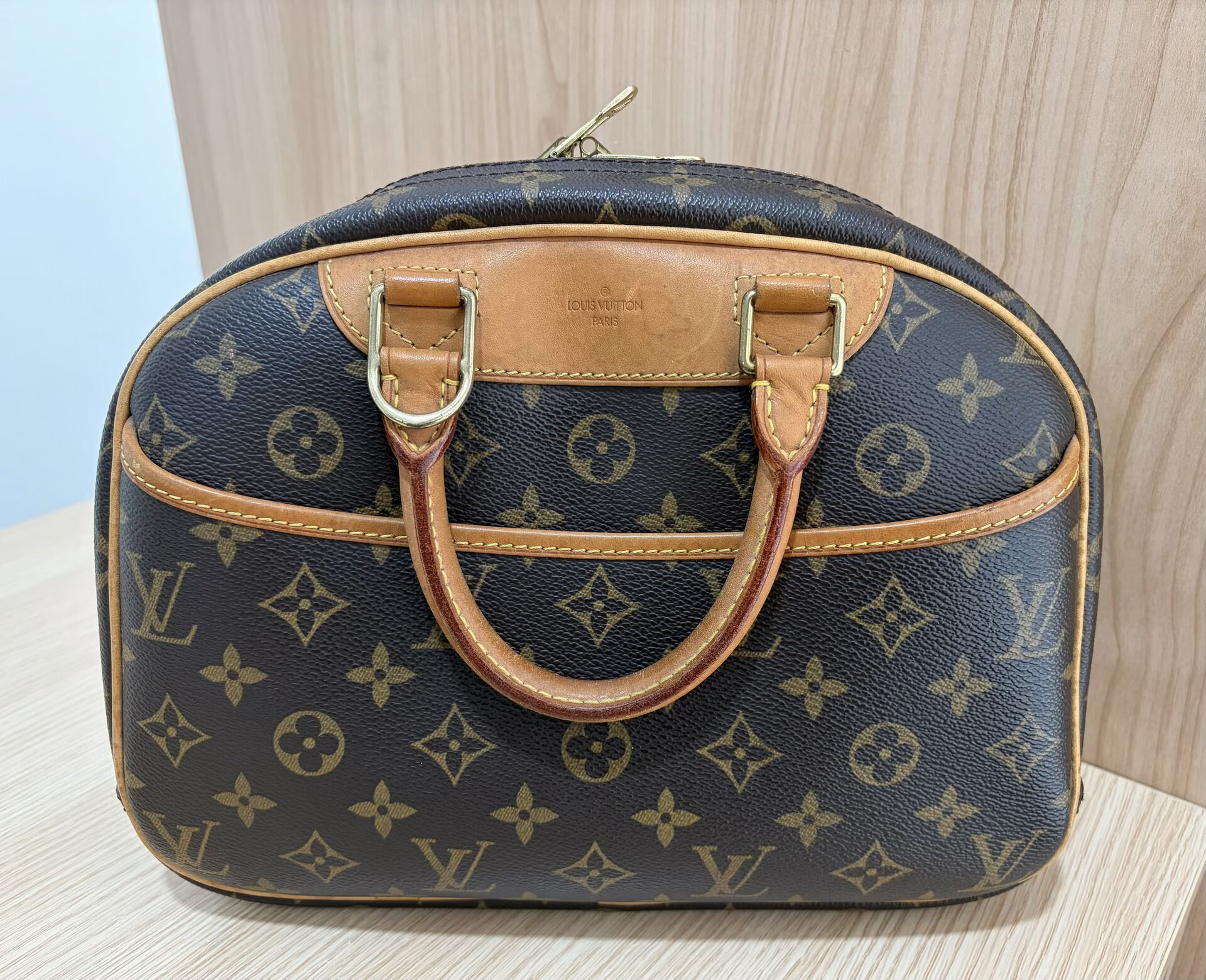 Louis Vuitton ルイヴィトン モノグラム トゥルービルをお買取りしました！【買取店わかば鶴見駅前店】
