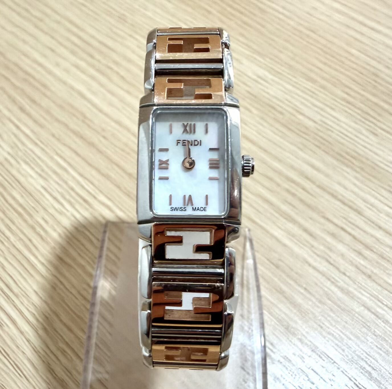 FENDI フェンディ 1200L シェル文字盤 QZ時計