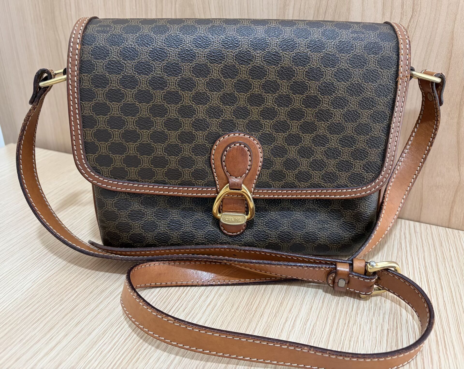 CELNE セリーヌのマカダム ショルダーバッグをお買取りしました！【買取店わかば鶴見駅前店】