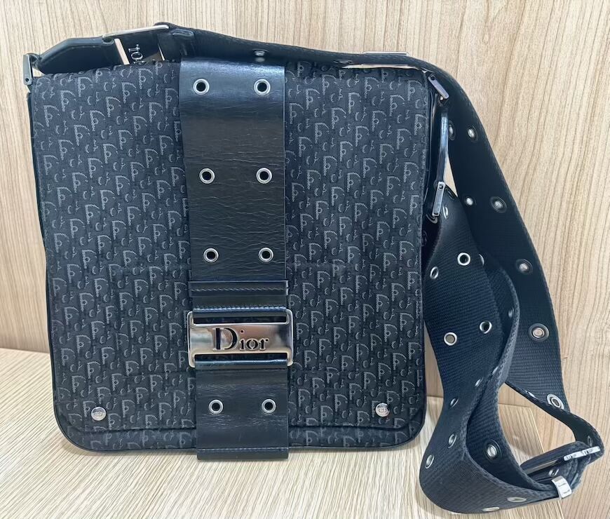 ディオール ストリートシック ショルダーバッグをお買取りしました！【買取店わかば鶴見駅前店】
